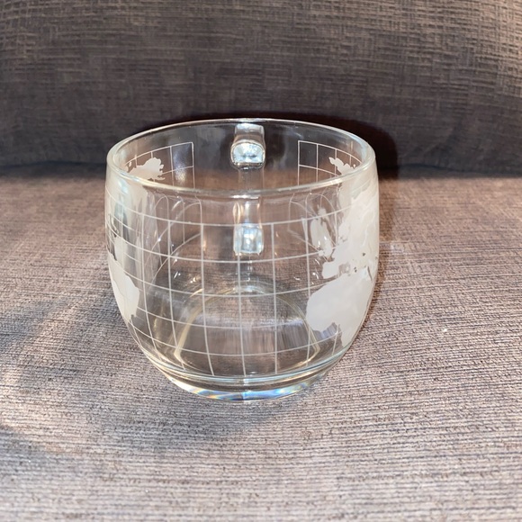Vtg Nestle Nescafe Etched Glass World Map Mug - Picture 3 of 8